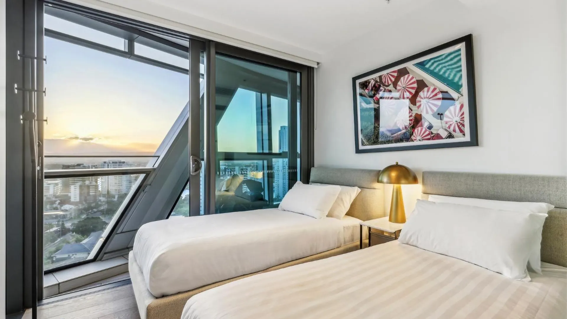 Jewel Luxury Beachside 2-Bed With Water View Gym Gold Coast 0*,  Australie