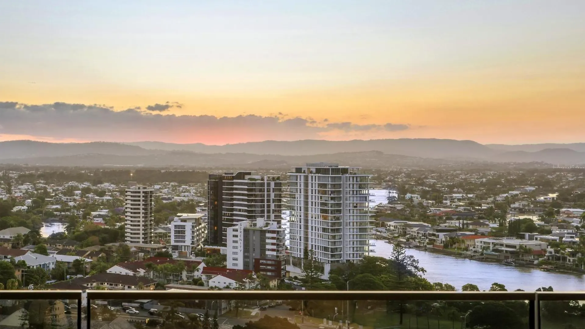 Jewel Luxury Beachside 2-Bed With Water View Gym Gold Coast Appartement