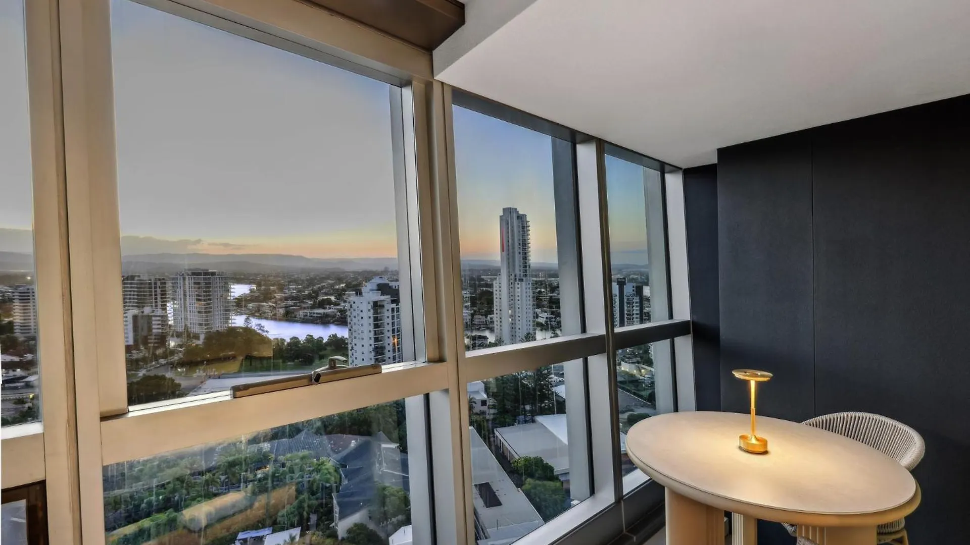 Appartement Jewel Luxury Beachside 2-Bed With Water View Gym Gold Coast Australie